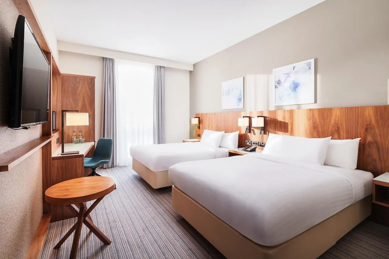 Courtyard By Marriott London Gatwick Airport Ξενοδοχείο Κρόουλι