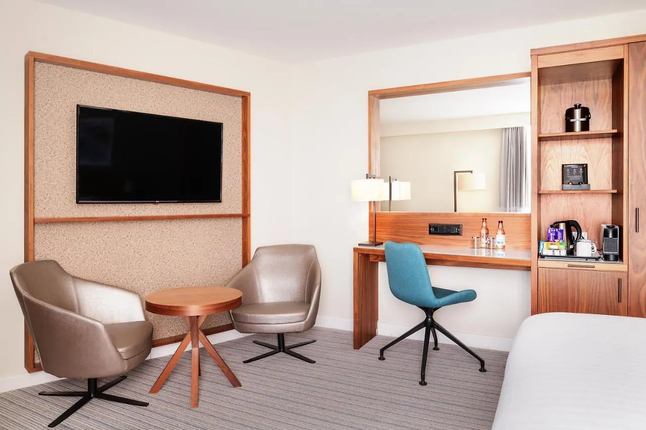 Courtyard By Marriott London Gatwick Airport Ξενοδοχείο Κρόουλι