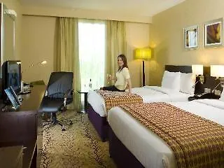Courtyard By Marriott London Gatwick Airport Ξενοδοχείο Κρόουλι 4*,